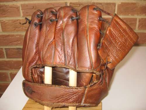 Monte Irvin Monarch V305 Back